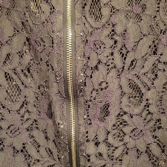 2/$18 Anne Klein Lace Embroidered Short Sleeves Dark Gray Blouse Top Mock XXS - Picture 8 of 11